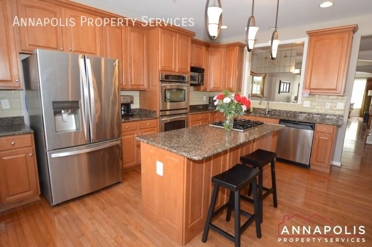 318 Dawnwood Dr - Photo 2 of 38