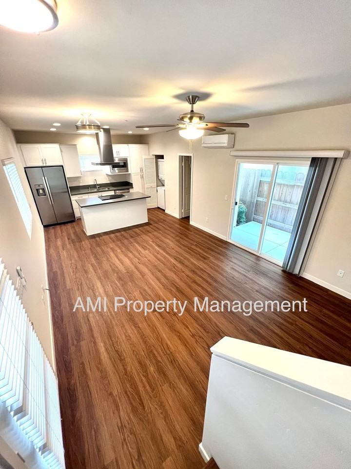 4651 Idaho St #2 - Photo 3 of 12