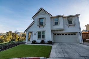 featured image of 2744 Valley Oak Pl