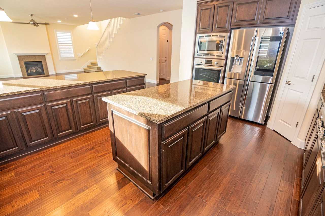 2744 Valley Oak Pl - Photo 4 of 39