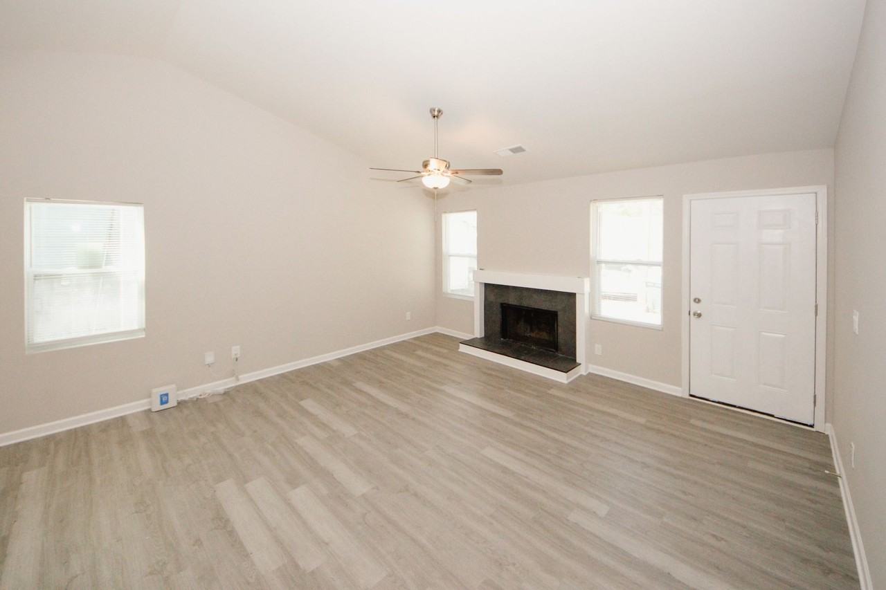 4225 Wingfoot Ct - Photo 2 of 25