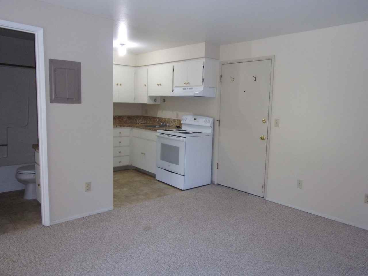 096 - Old Pi Phi House - 3002 NW Harrison Blvd. Corvallis, OR 97330 - Photo 4 of 22