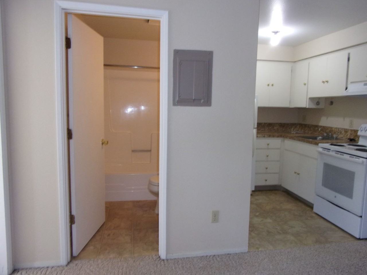 096 - Old Pi Phi House - 3002 NW Harrison Blvd. Corvallis, OR 97330 - Photo 7 of 22