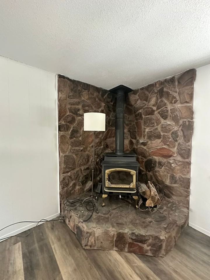 897 Julie Ln - Photo 4 of 10