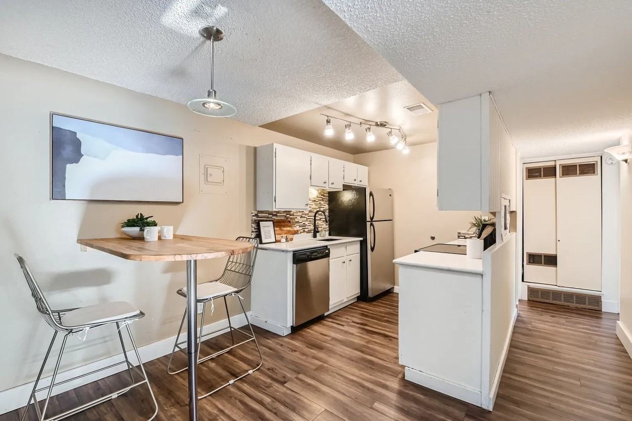 1608 Cottonwood Dr #4 - Photo 2 of 12