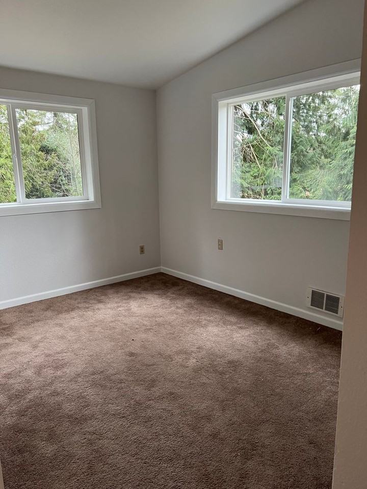18222 Butler Rd - Photo 3 of 10