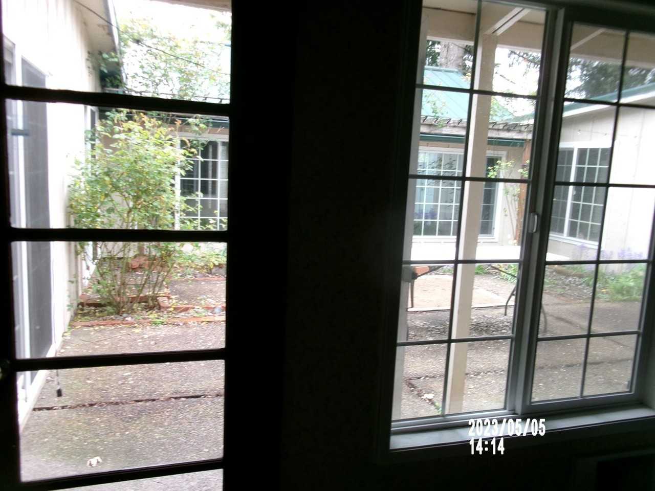 2951 Nw Hayes Ave - Photo 5 of 19