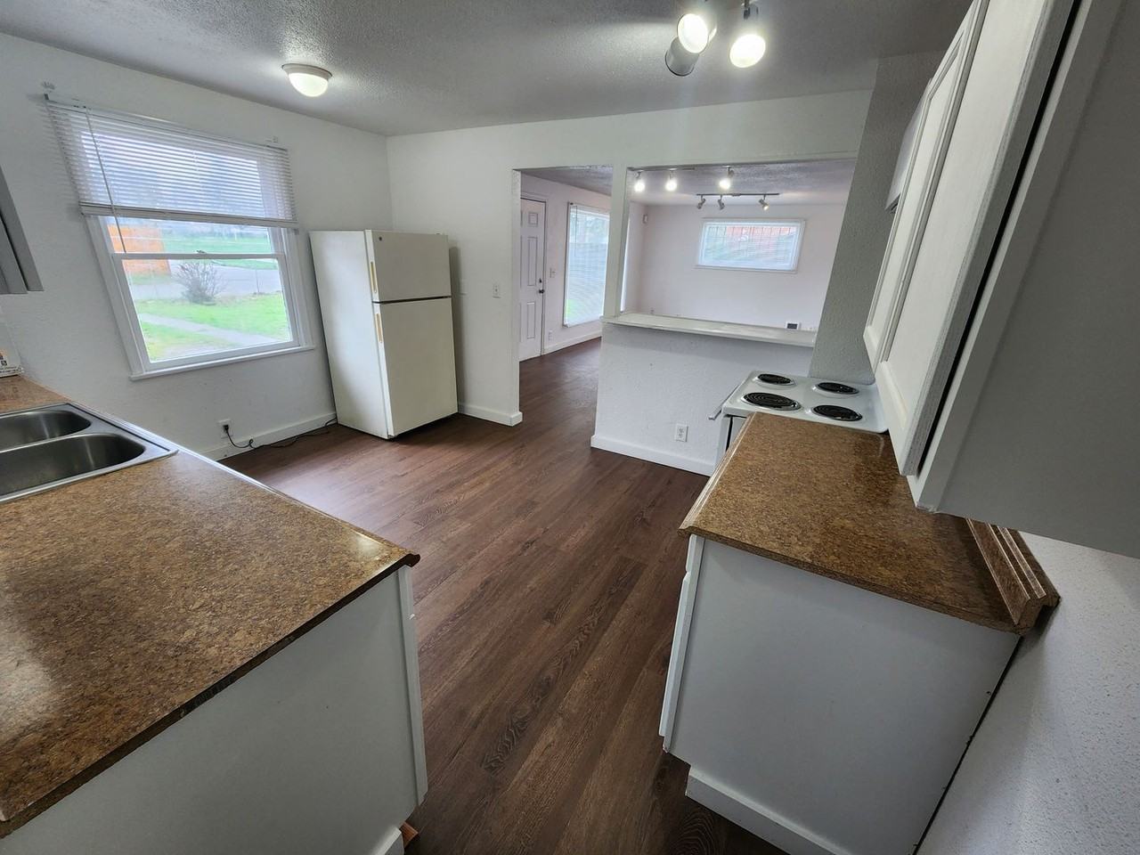 12524 Addison St Sw - Photo 2 of 12