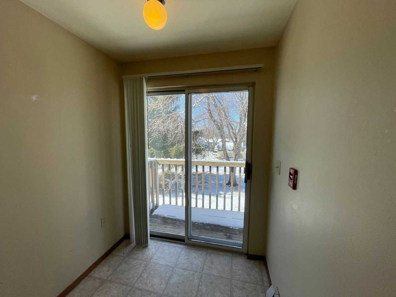 2677 Humboldt Rd - Photo 6 of 14