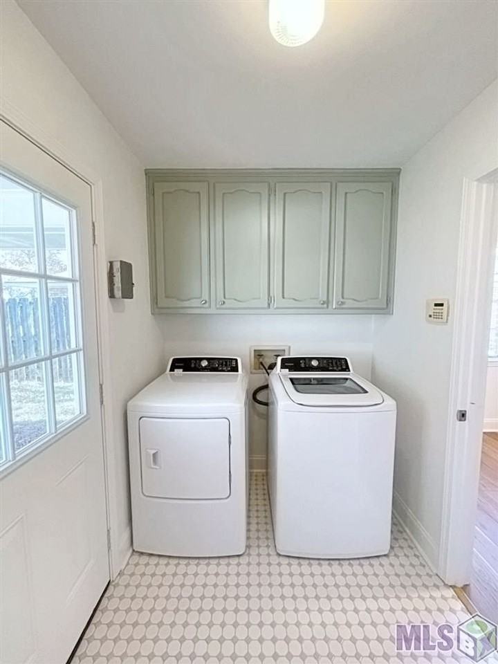 10727 Danbury Dr - Photo 5 of 23