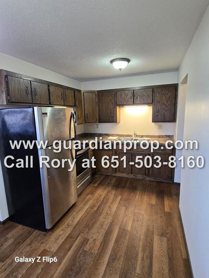 5892 Elm St - Photo 2 of 8