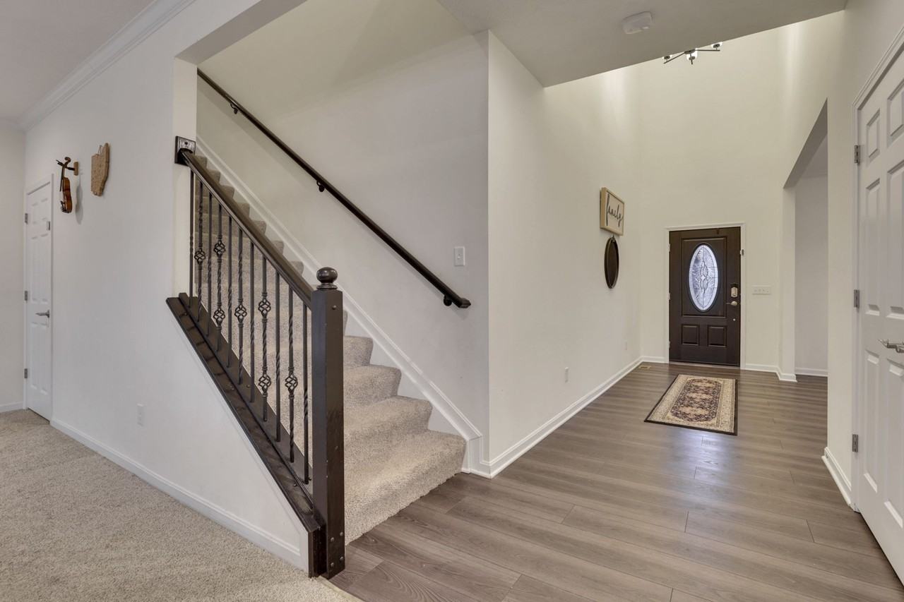 694 Dewmar Dr #NA - Photo 2 of 44