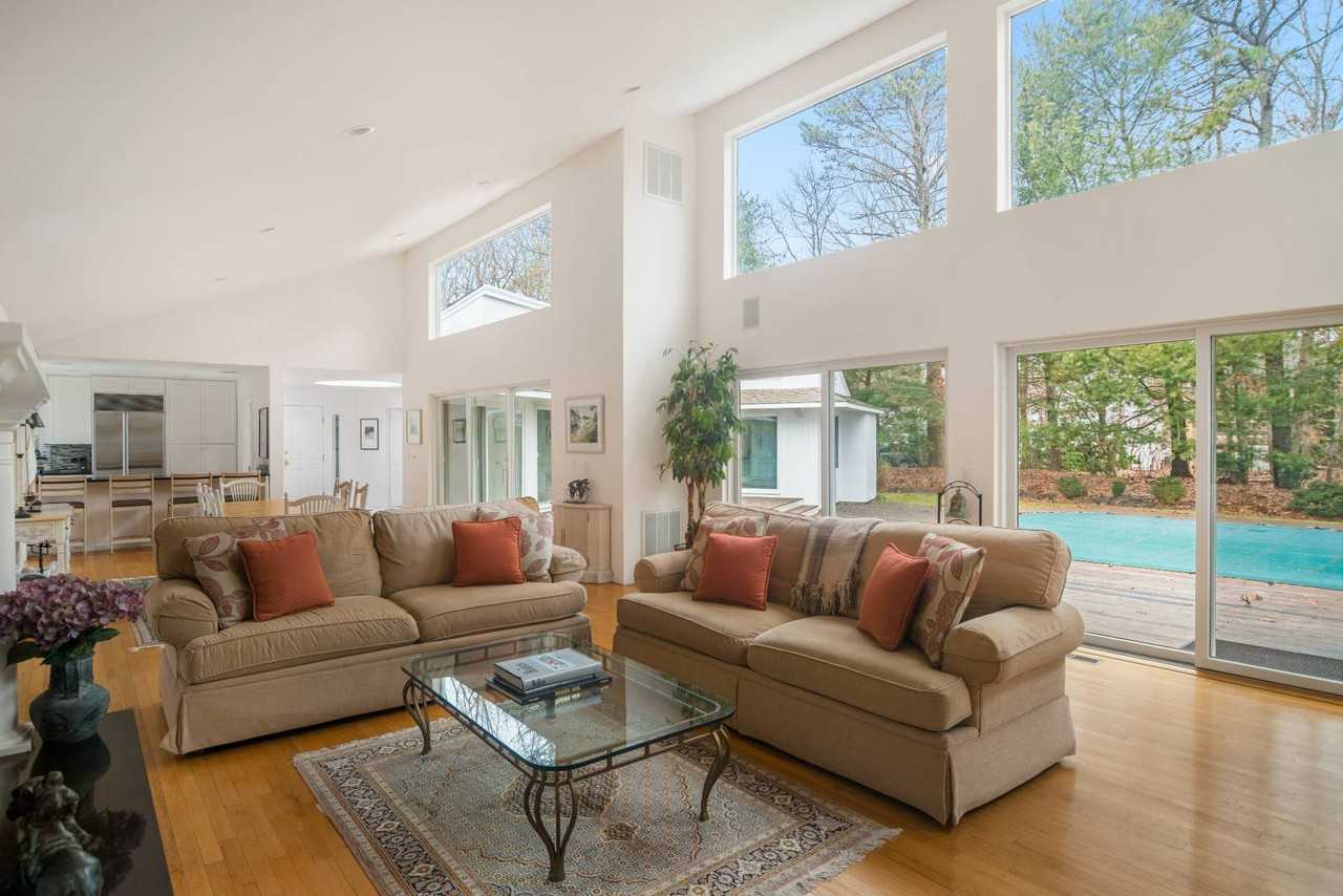 14 Indian Pipe Dr - Photo 3 of 20