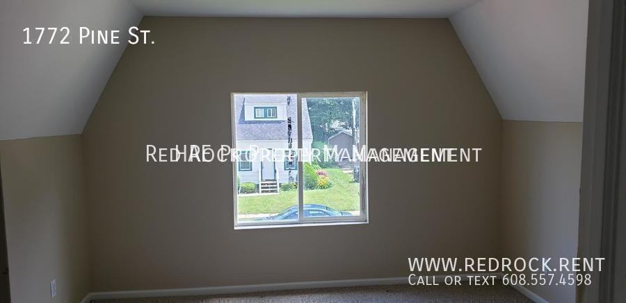 1772 Pine St - Photo 3 of 8