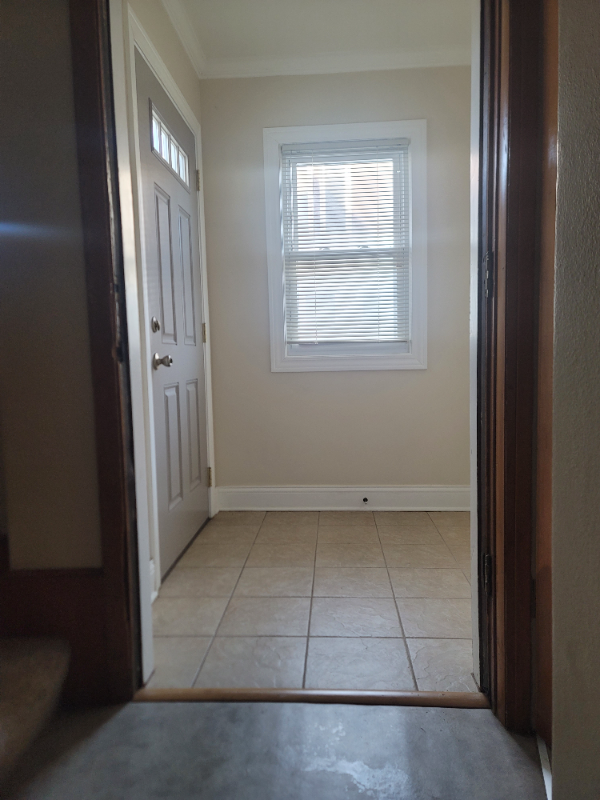 846 Glenview Ave #846 - Photo 2 of 20