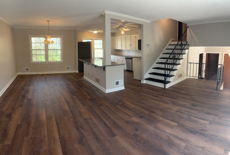 1280 Woodland Dr - Photo 3 of 13