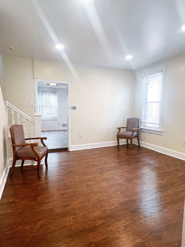 865 Virginia Ave #865 - Photo 3 of 18
