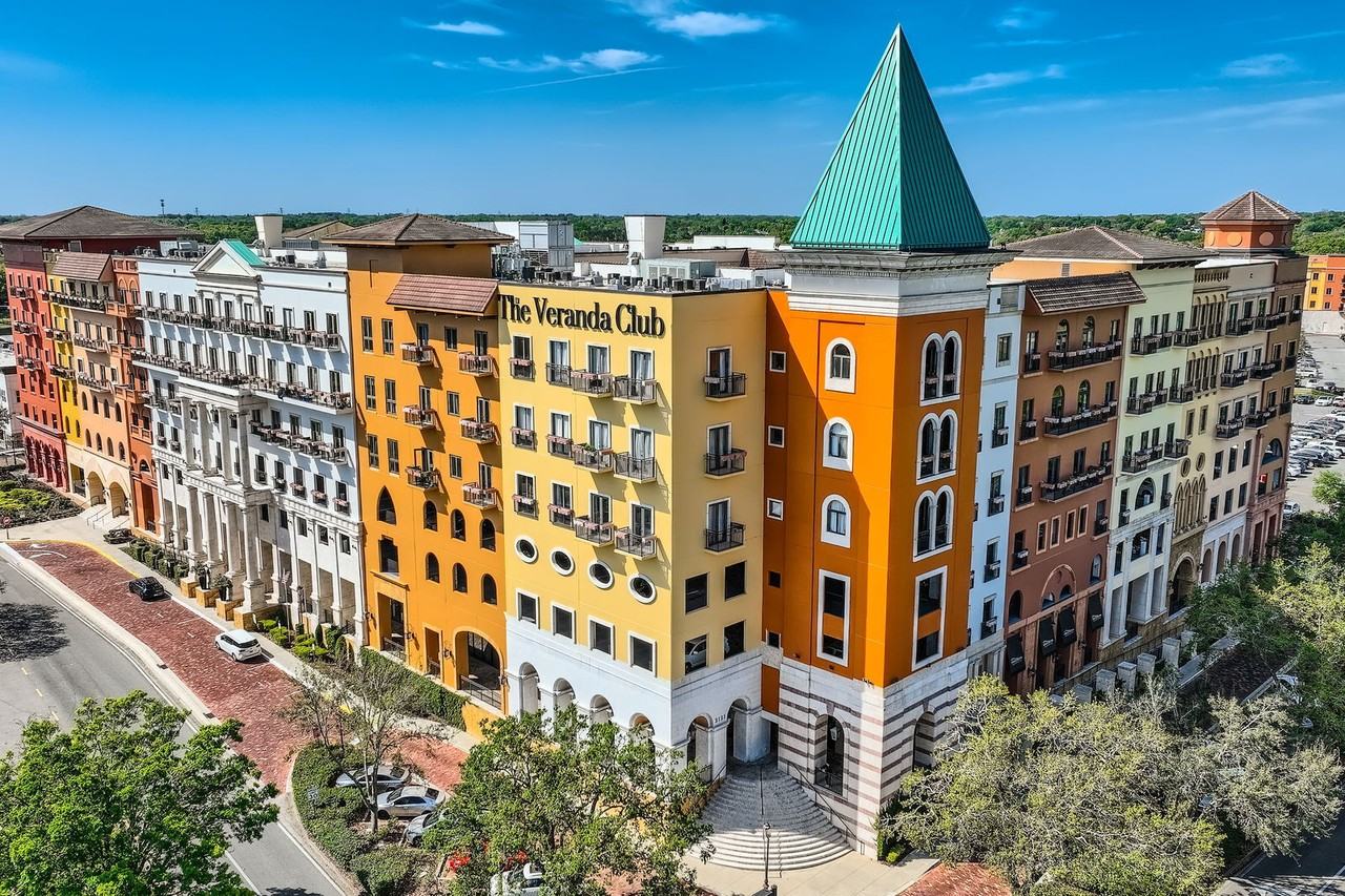 Veranda Club - Photo 2 of 31