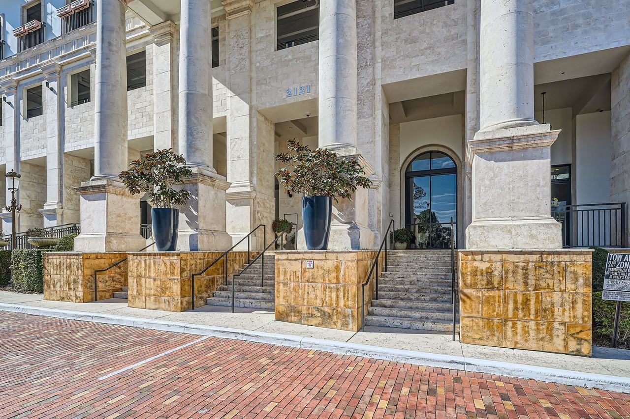 Veranda Club - Photo 4 of 31