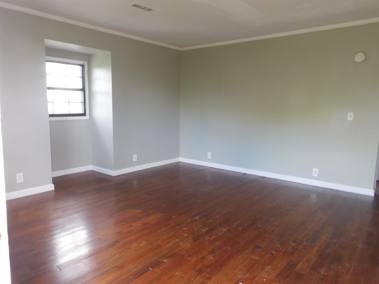 514 Rocky Mount Road Apt B - Photo 3 of 6