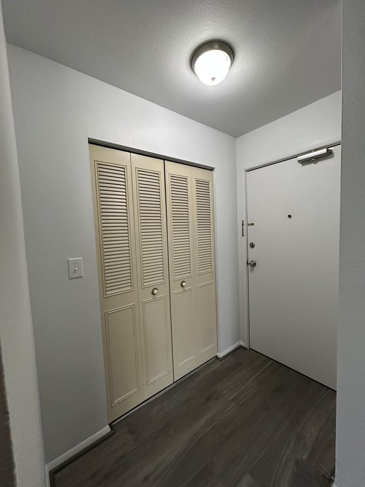 741 North Macomb Street - Photo 2 of 13