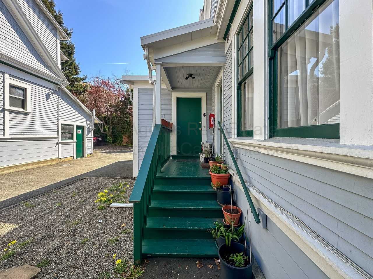 2708 Haste St - Photo 5 of 14