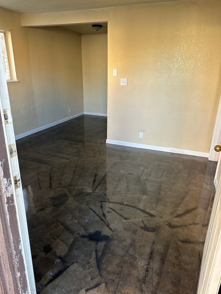 COLLEGE INN - Photo 6 of 22