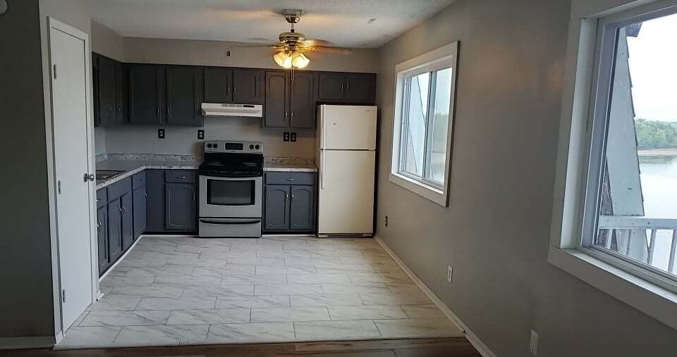 202 Jackson Street - Photo 2 of 8