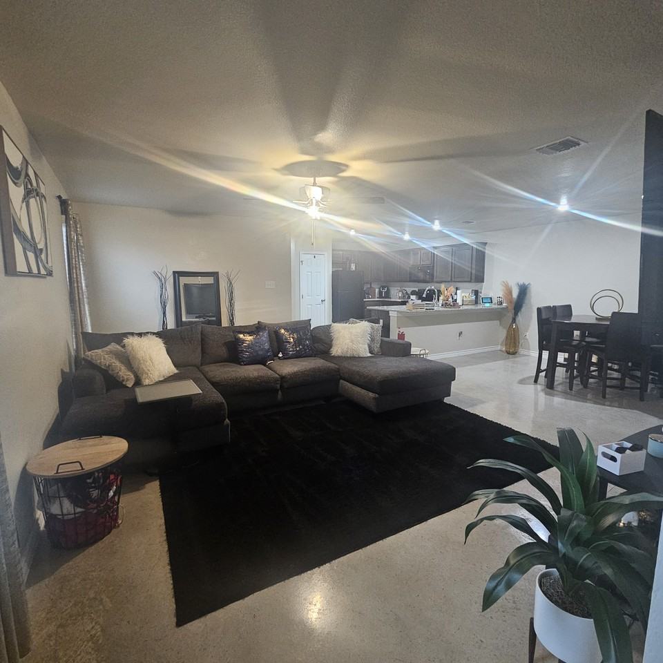 1699 Pueblo Trace - Photo 2 of 11