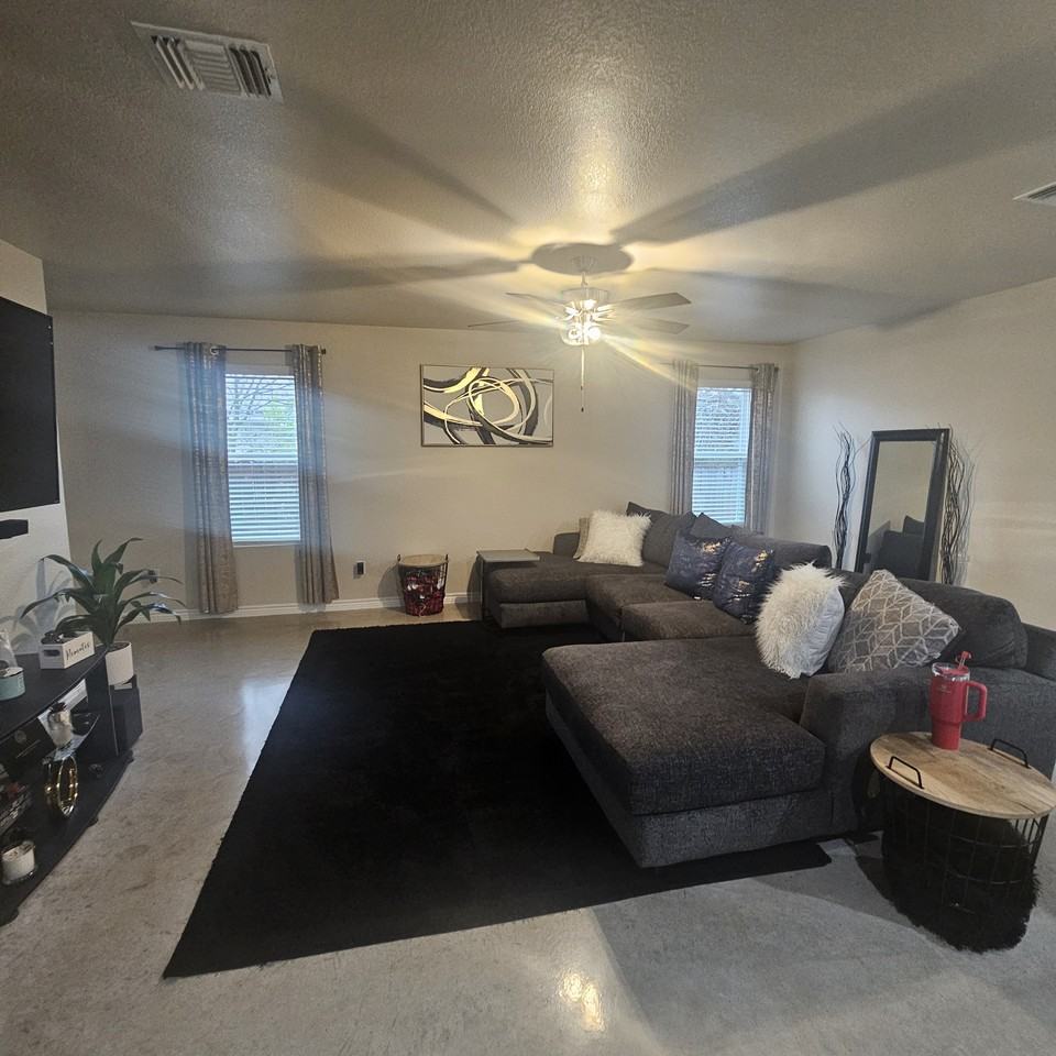 1699 Pueblo Trace - Photo 3 of 11