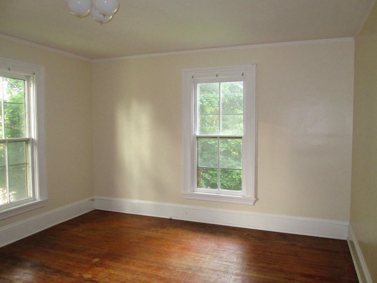 309 Market St - Photo 2 of 14