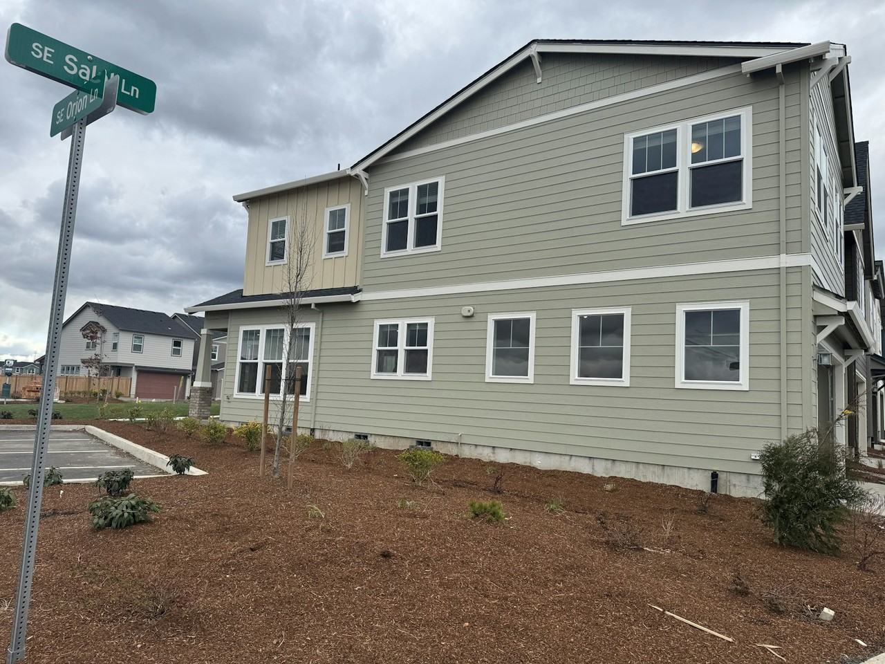 3561 SE Salal Ln - Photo 3 of 21