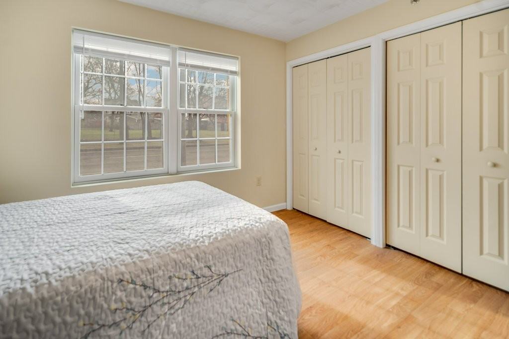 602 West Seneca Street - Photo 4 of 10