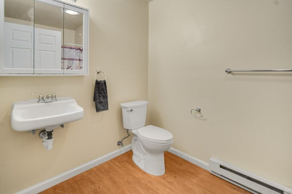 602 West Seneca Street - Photo 5 of 10