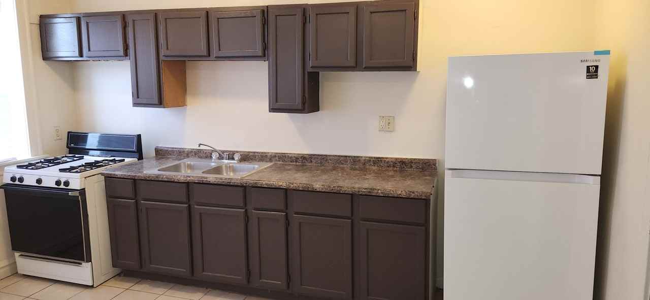 Marshfield - Photo 4 of 11