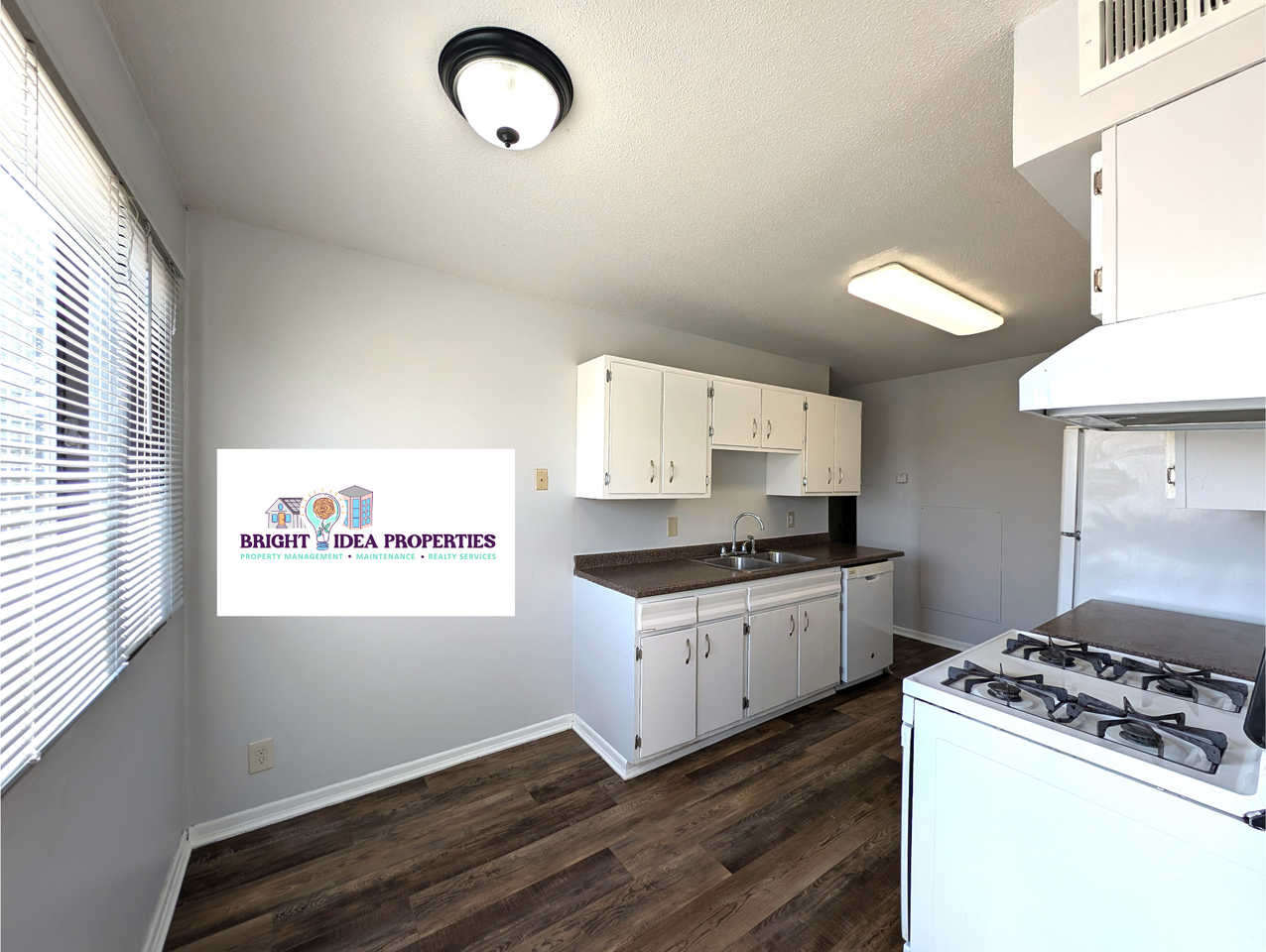 5940 East River Road - Photo 3 of 15