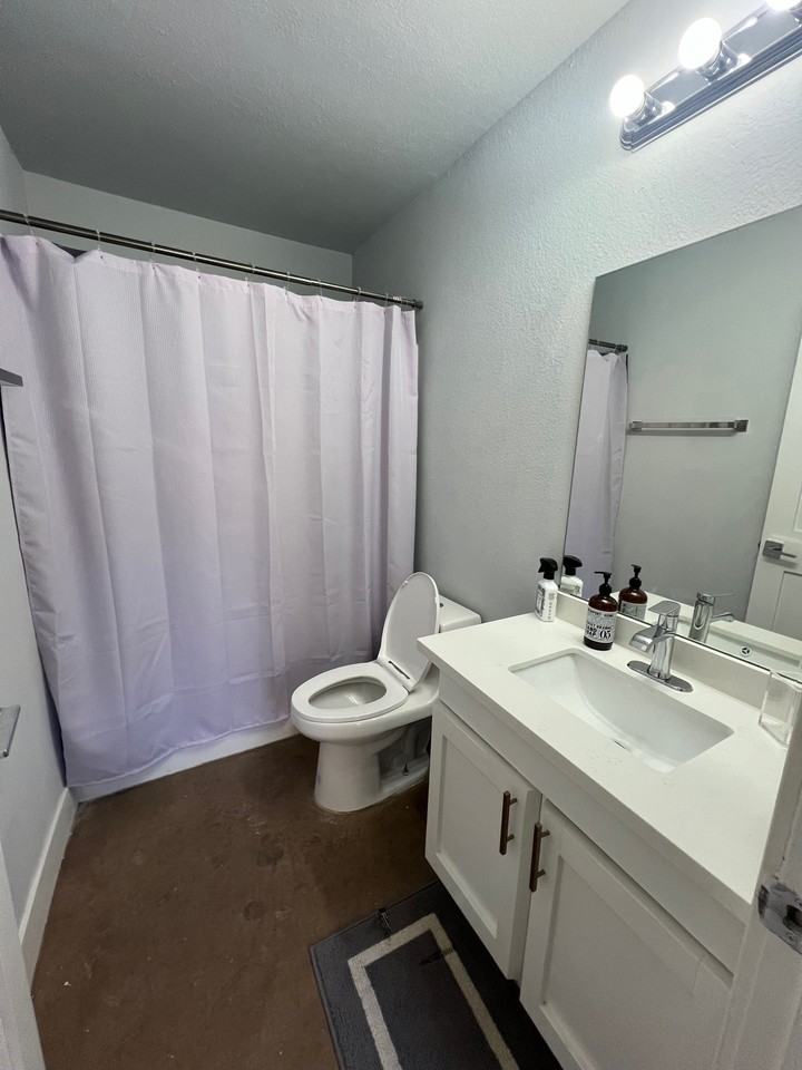 3101 33rd st - Photo 4 of 11