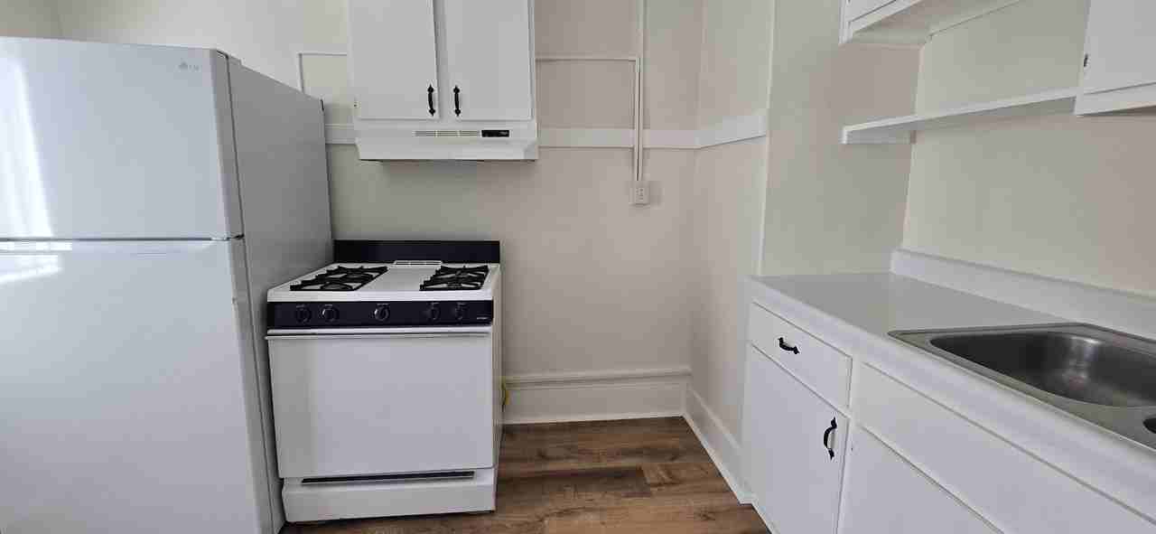 629 Pine Ave. - Photo 4 of 14