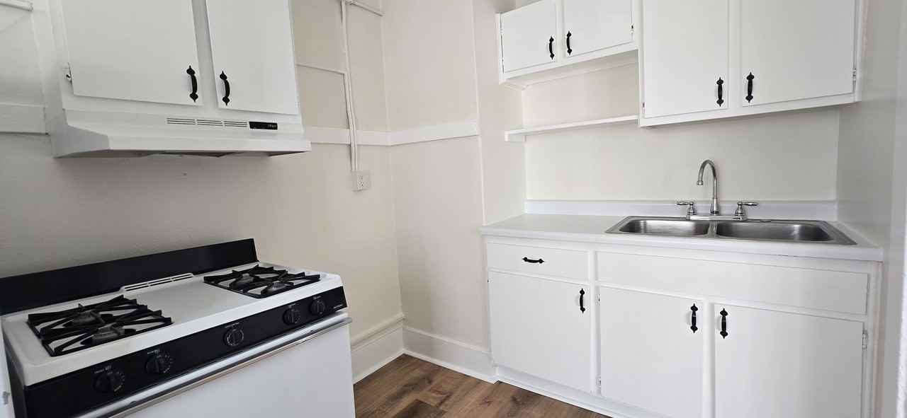 629 Pine Ave. - Photo 5 of 14