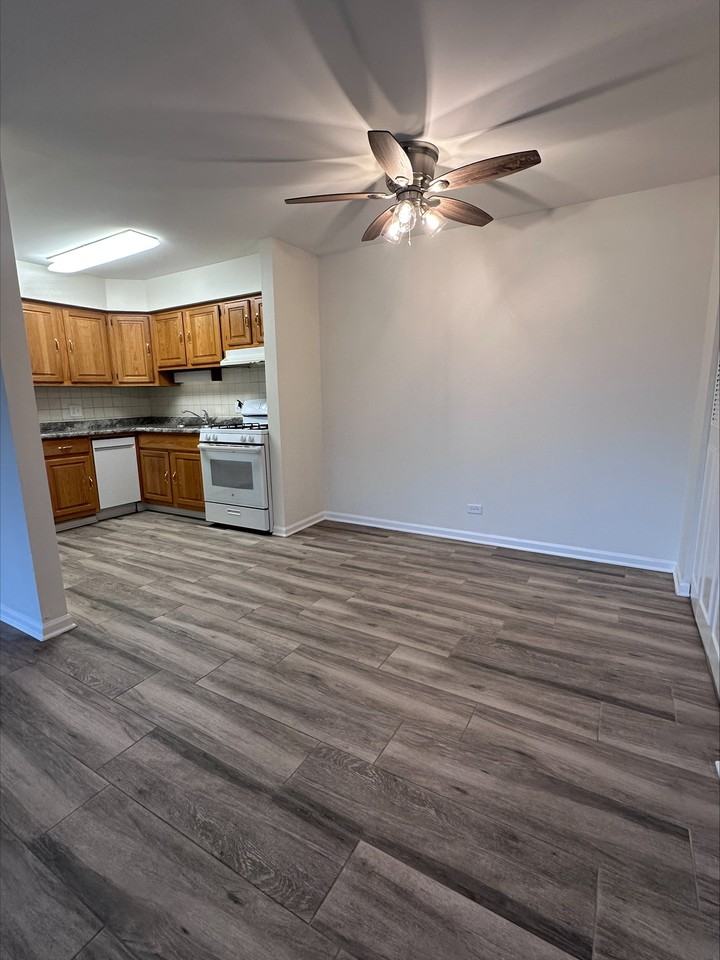 880 Westmoreland Drive - Photo 2 of 9