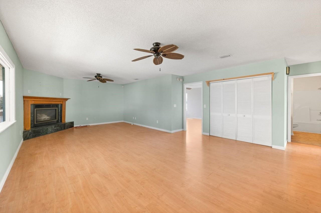 6909 Richards Pl - Photo 6 of 39