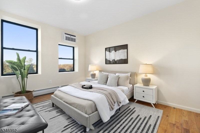 520 Belleville Ave #S401