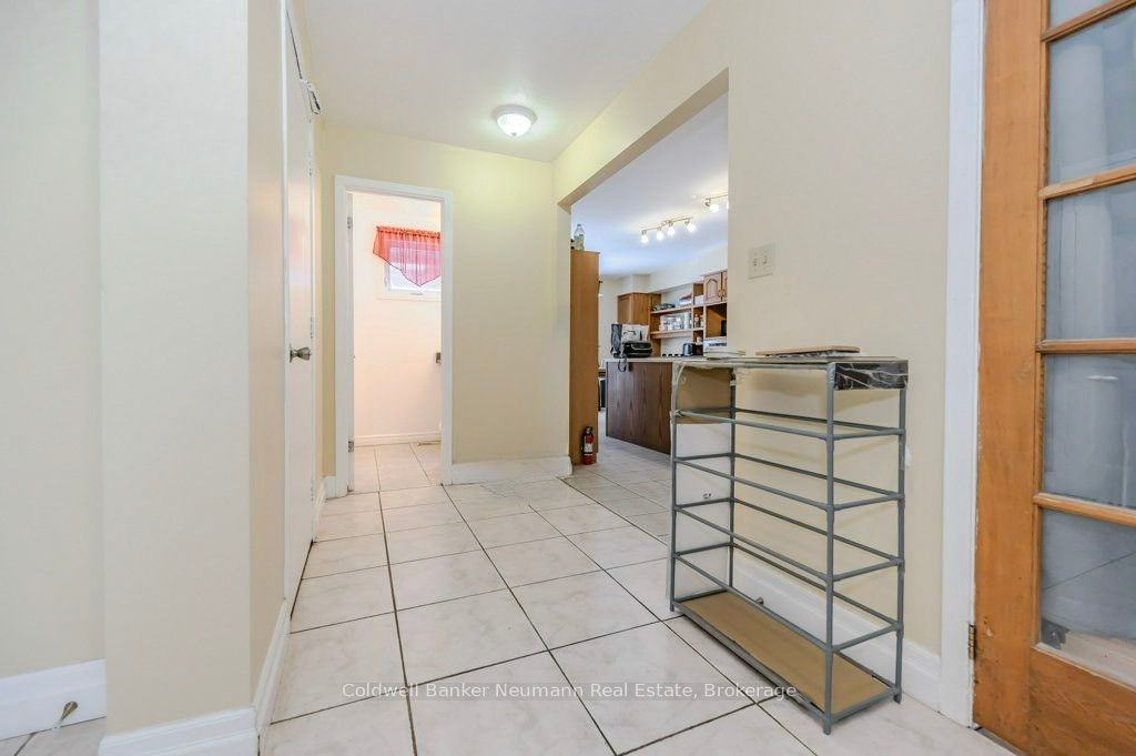 18 Rickson Ave #1 - Photo 3 of 37