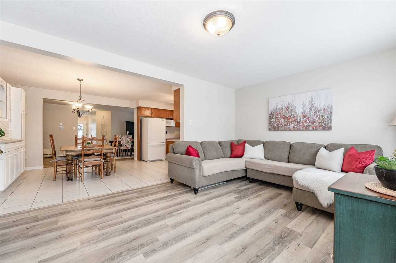 73 Swift Cres #NA - Photo 2 of 11