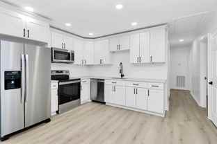 Ivanhoe Pl - Photo 1 of 1