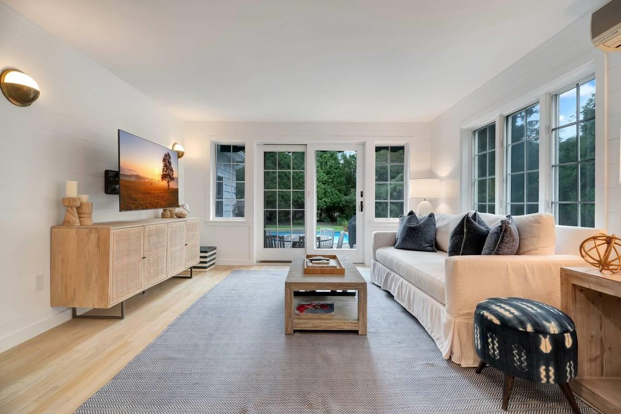 4 Barker Ln - Photo 6 of 13