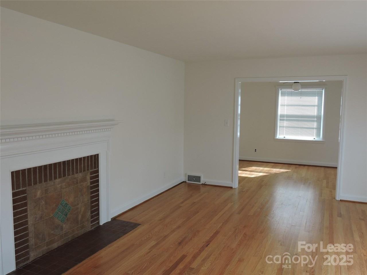 35 Griffing Blvd - Photo 2 of 40