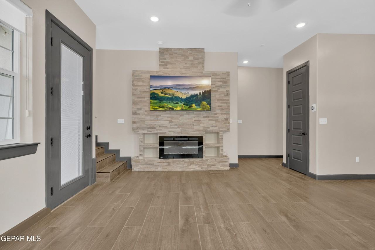 461 Vin Benicarlo Pl - Photo 4 of 50