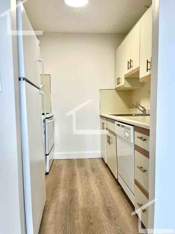 270 Babcock St #17C - Photo 4 of 6