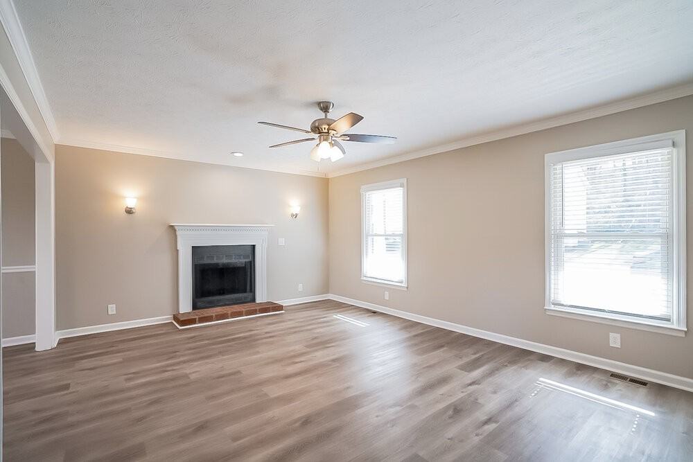 5428 Village Way - Photo 4 of 17